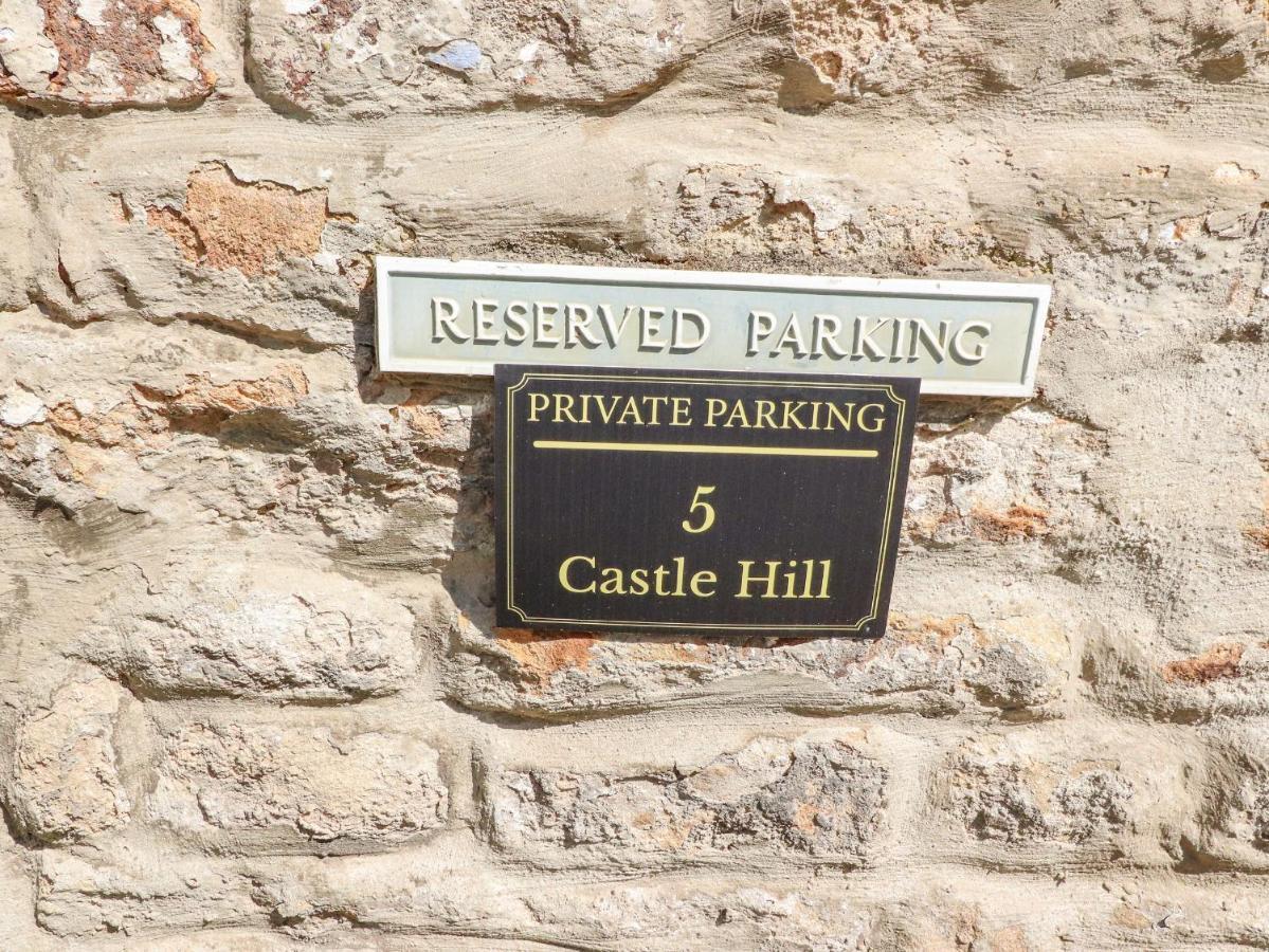 5 Castle Hill Villa Lancaster Exterior photo