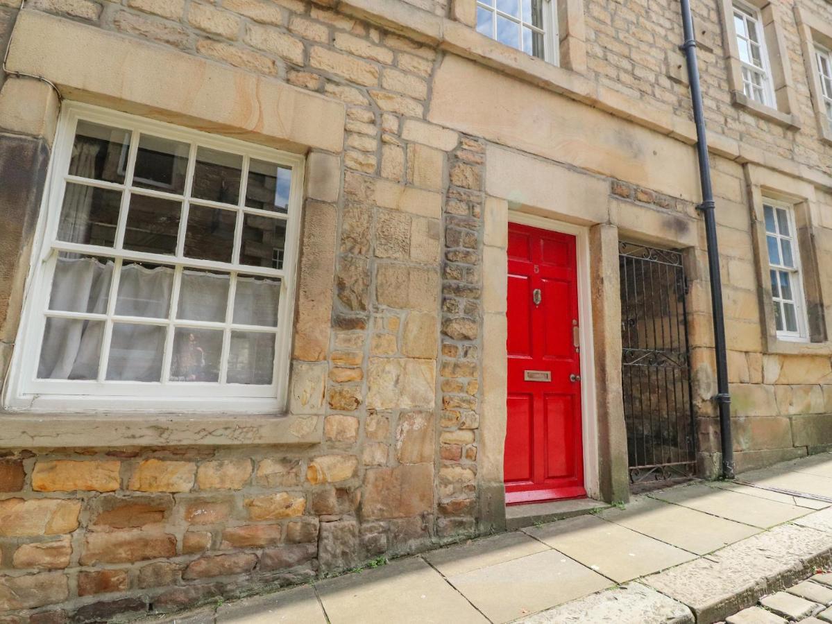 5 Castle Hill Villa Lancaster Exterior photo