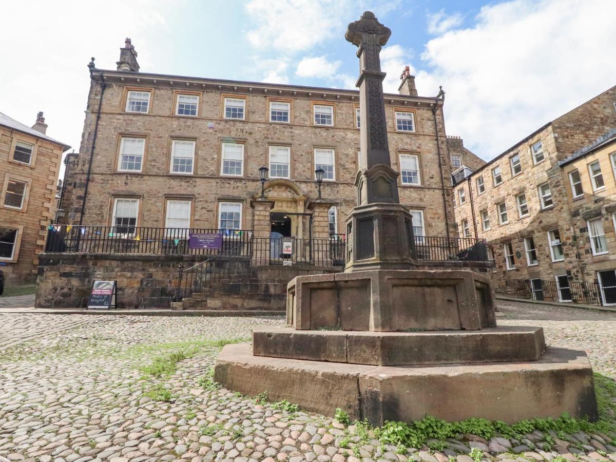 5 Castle Hill Villa Lancaster Exterior photo